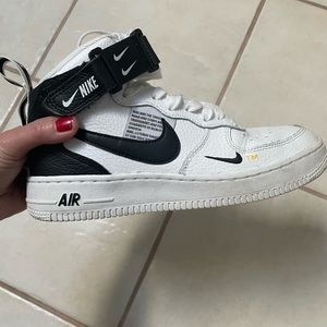 Nike "big boys" Force 1 mid